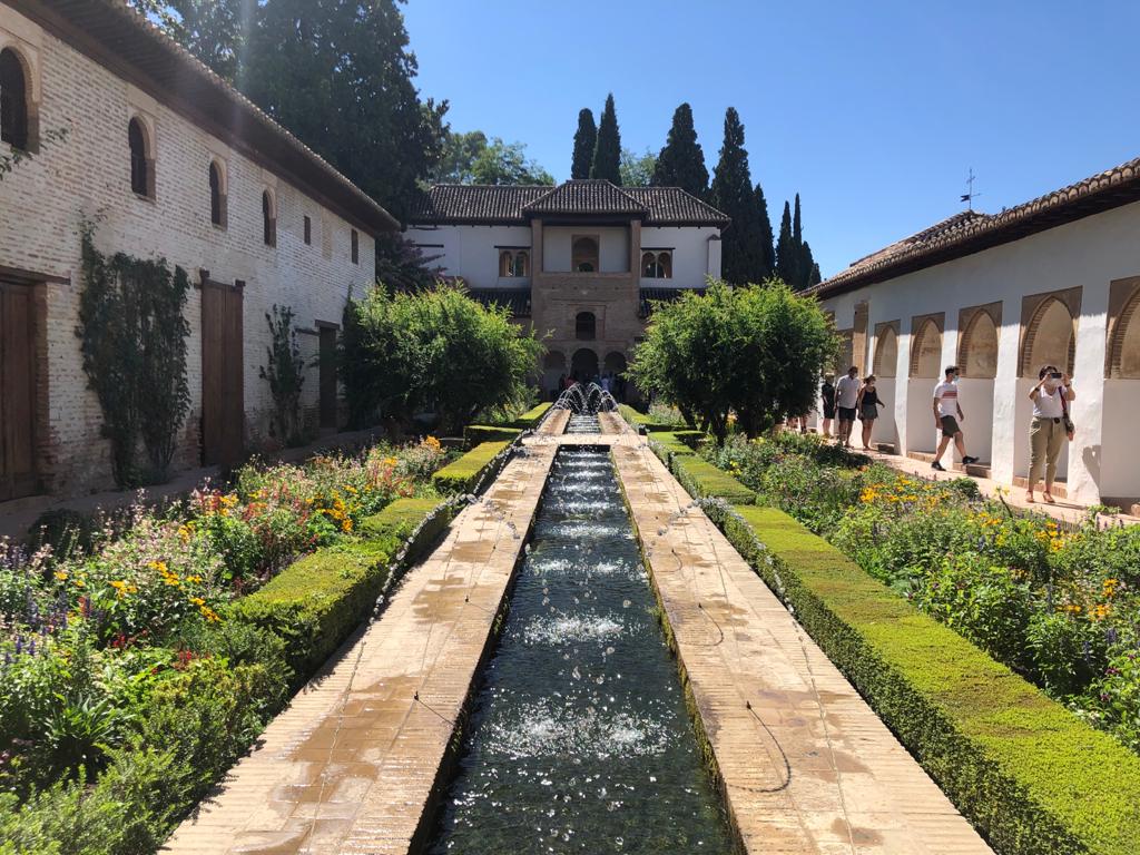 Visitas guiadas Granada Alhambra Andalucía servicios culturales catedral Albaycín Albaicín Reyes Católicos