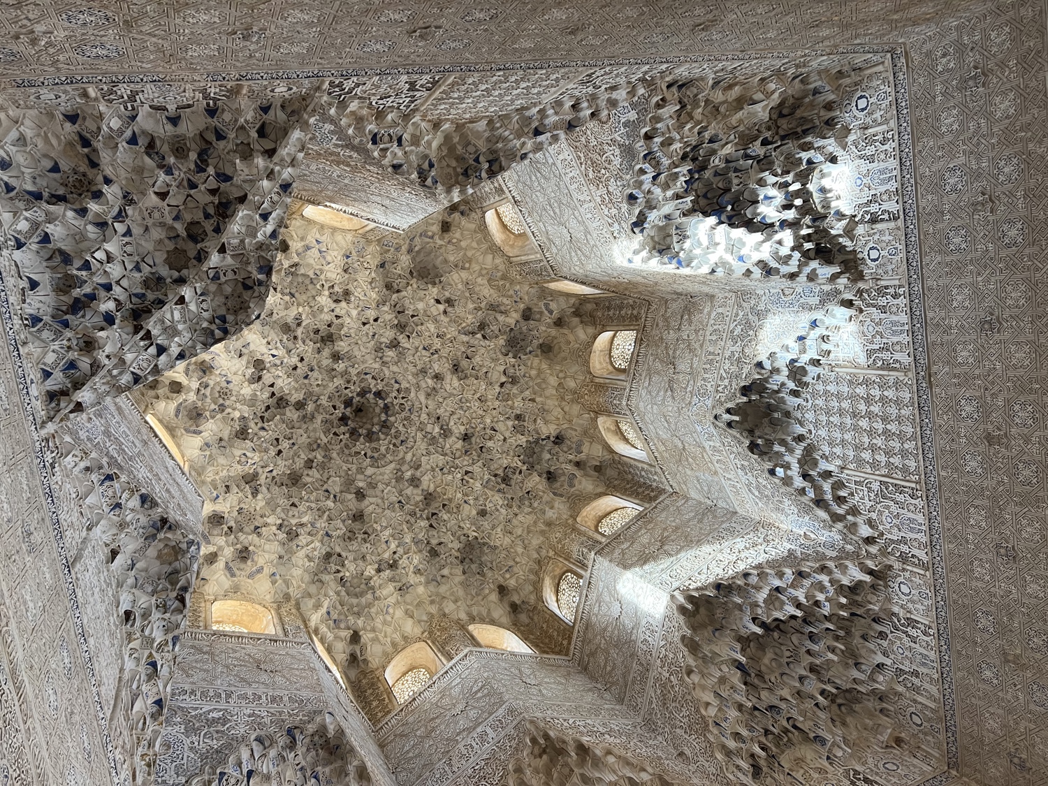 Visitas guiadas Granada Alhambra Andalucía servicios culturales catedral Albaycín Albaicín Reyes Católicos